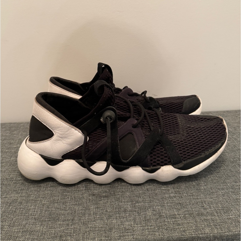 Y-3 Yohji Yamamoto Kyujo Low Sneakers - Size 10 1/2